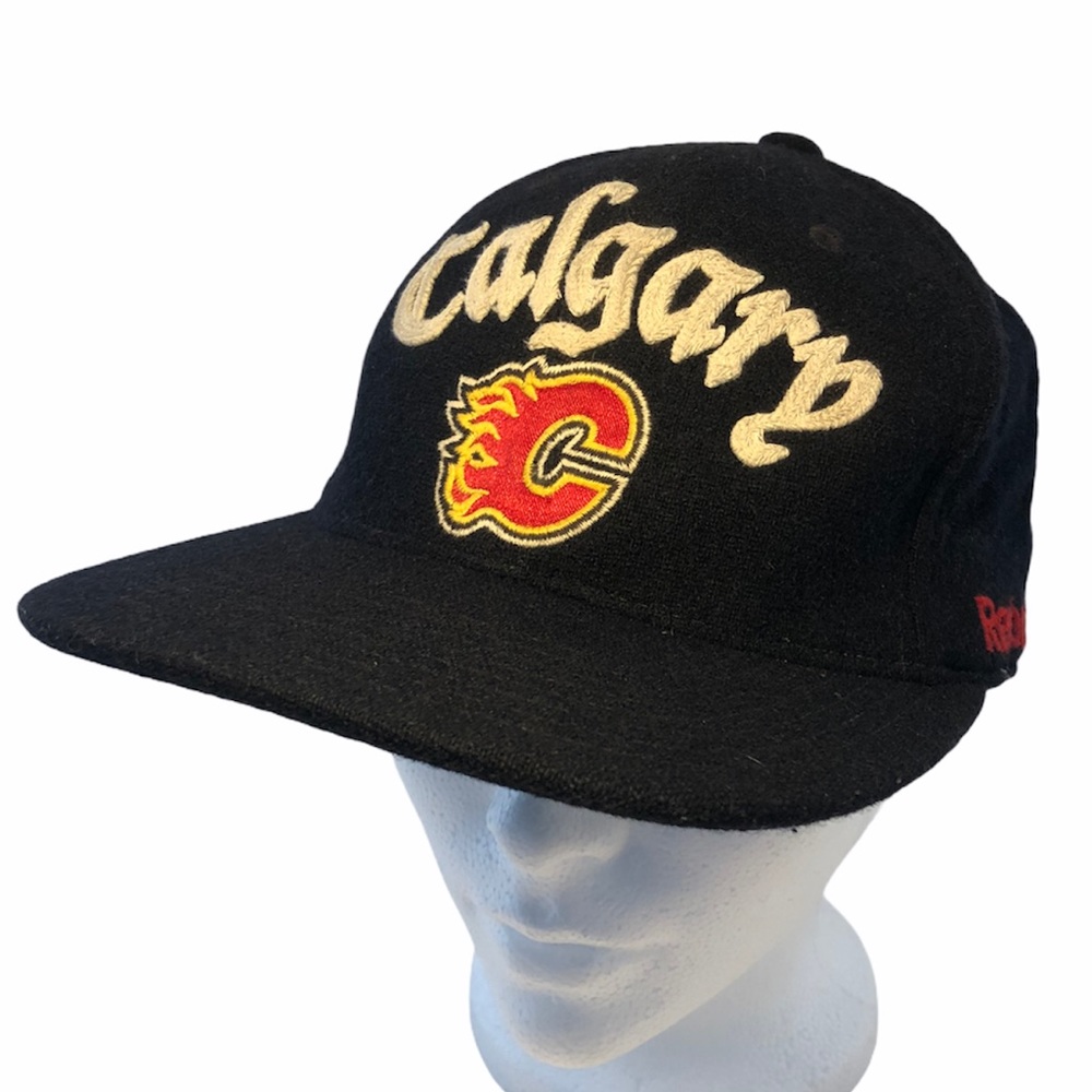 Calgary Flames mostly wool Reebok flex fit hat